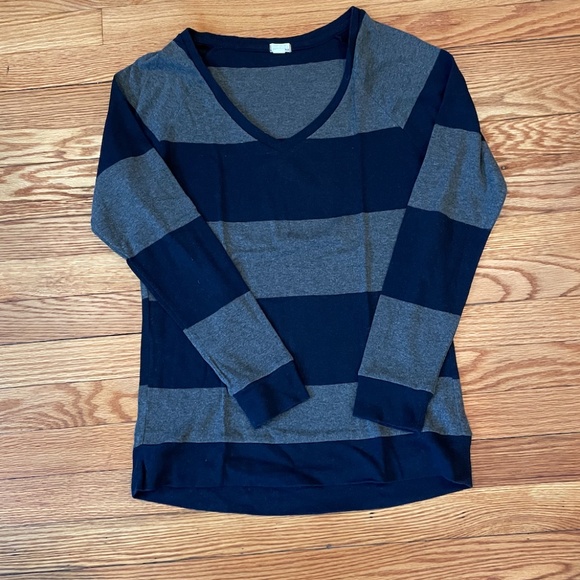 Oversized Long Sleeve - Picture 1 of 2